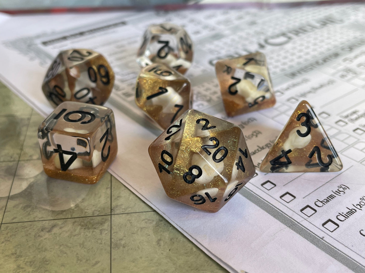 Entombed Poly Dice Set- Bird skull White in Gold