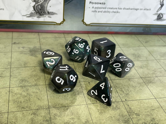 Mythic- Poly Dice Set- Everclear Aurora