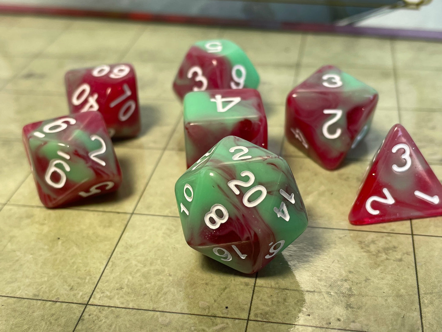 Mythic- Poly Dice Set- Strawberry Crème