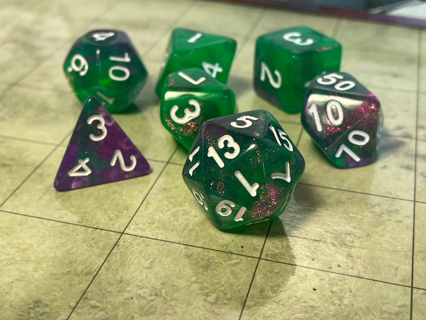 Mythic- Poly Dice Set- Potion